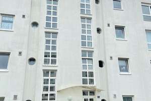 Top 3 Zimmer-Wohnung mit 93 m², EBK , Süd-Balkon, Aufzug und KFZ-Stellplatz in Nürnberg Nord – Die vollständige Adresse der Immobilie erhältst du vom Anbieter., 90411 Schafhof, Nürnberg – Vorschaubild 3
