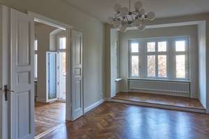 GROßE 3 RAUM ,BALKON,AUFZUG,DUSCHE,WANNE,PARKETT – 10405 Prenzlauer Berg, Berlin – Vorschaubild 5