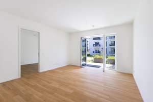 Kleinod | 2-Zi Gartenwohnung in Süd-Ost-Ausrichtung | EBK | Blick auf Parkfläche – Friedenauer Höhe 21, 12159 Friedenau, Berlin – Vorschaubild 5