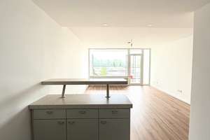 Stilvolle 3-Zimmer-Wohnung mit Balkon - modernisiert, hell und großzügig – Oberbilker Allee 57, 40223 Bilk, Düsseldorf – Vorschaubild 2