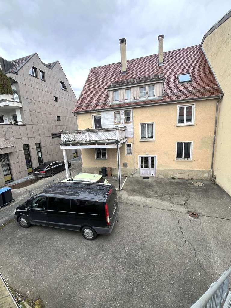 Immobilie in Friedrichshafen - Wohn- und Geschäftshaus in Friedrichshafen mit 3 Stellplätzen im Innenhof - Bild 1