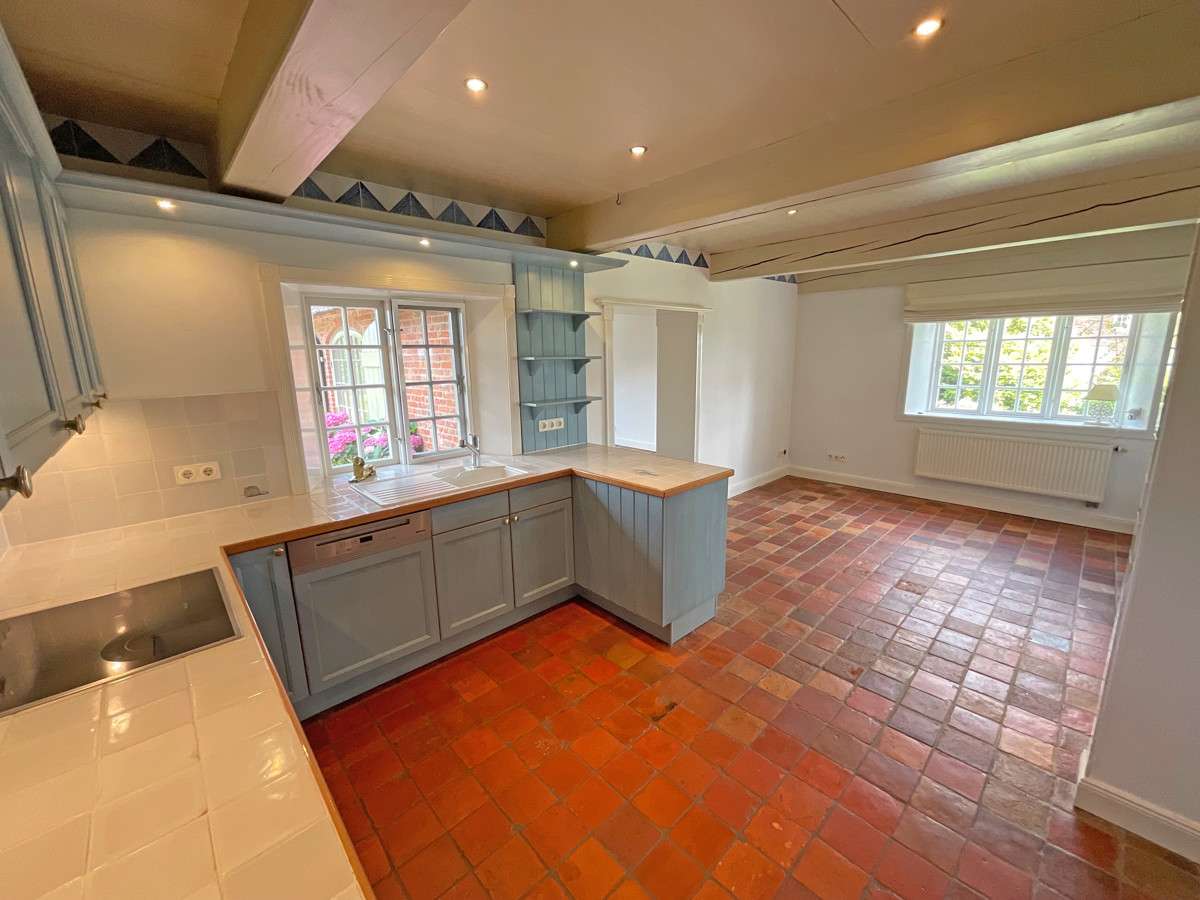 Immobilie in Risum-Lindholm - Stilvolles Reetdachhaus mit einzigartigem Charme und traumhaftem Weitblick - Bild 2