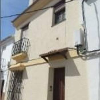 WOHNUNGEN IN CAÑETE LA REAL