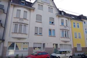 Schöne Wohnung mit Balkon im 2.OG