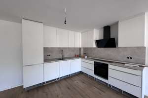 Großzügige, kernsanierte 4-Zimmer-Wohnung im Obergeschoss eines  Dreifamilienhauses in ruhiger Lage! – Lindenbachstr. 98, 70499 Weilimdorf (Ortsteil), Stuttgart – Vorschaubild 4