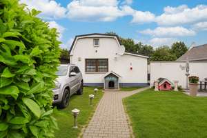 Haus im Grünen mit Ausbaupotential