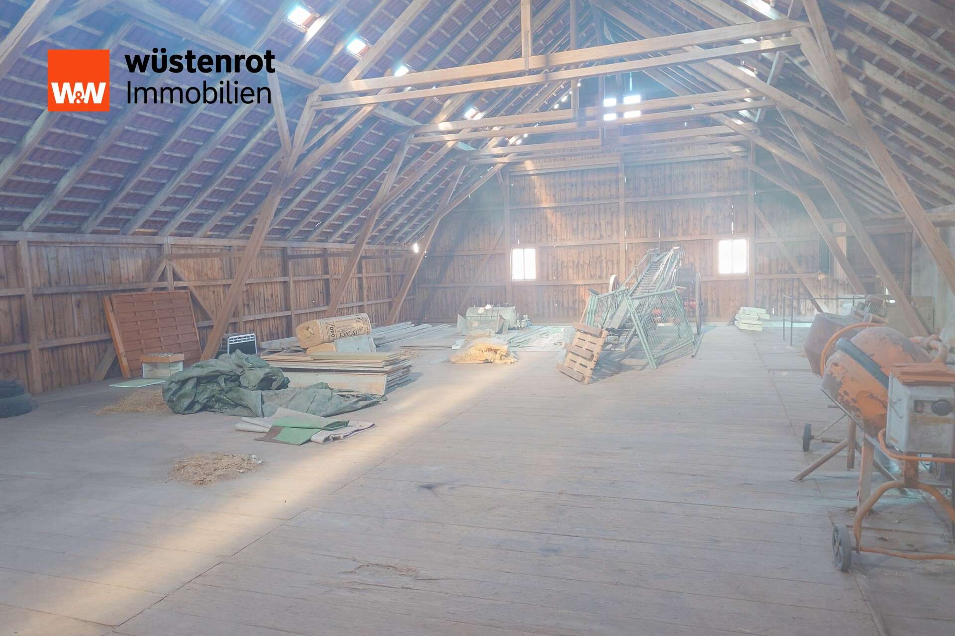 Immobilie in Bobritzsch-Hilbersdorf - Haus mit massiver Scheune in Naundorf - Bild 1