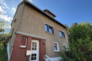 Attraktives Zweifamilienhaus mit Potenzial in zentraler Lage von Hausberge - Renovierungsbedürftig – Die vollständige Adresse der Immobilie erhältst du vom Anbieter., 32457 Porta Westfalica – Vorschaubild 2