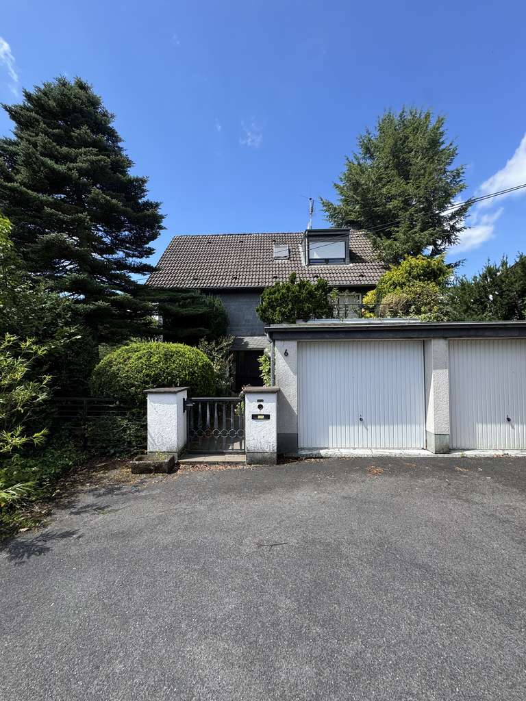 Freistehendes Einfamilienhaus in ruhiger, familienfreundlicher Lage