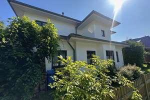 ***Charme, Komfort & perfekte Lage*** – Die vollständige Adresse der Immobilie erhältst du vom Anbieter., 25336 Elmshorn – Vorschaubild 4