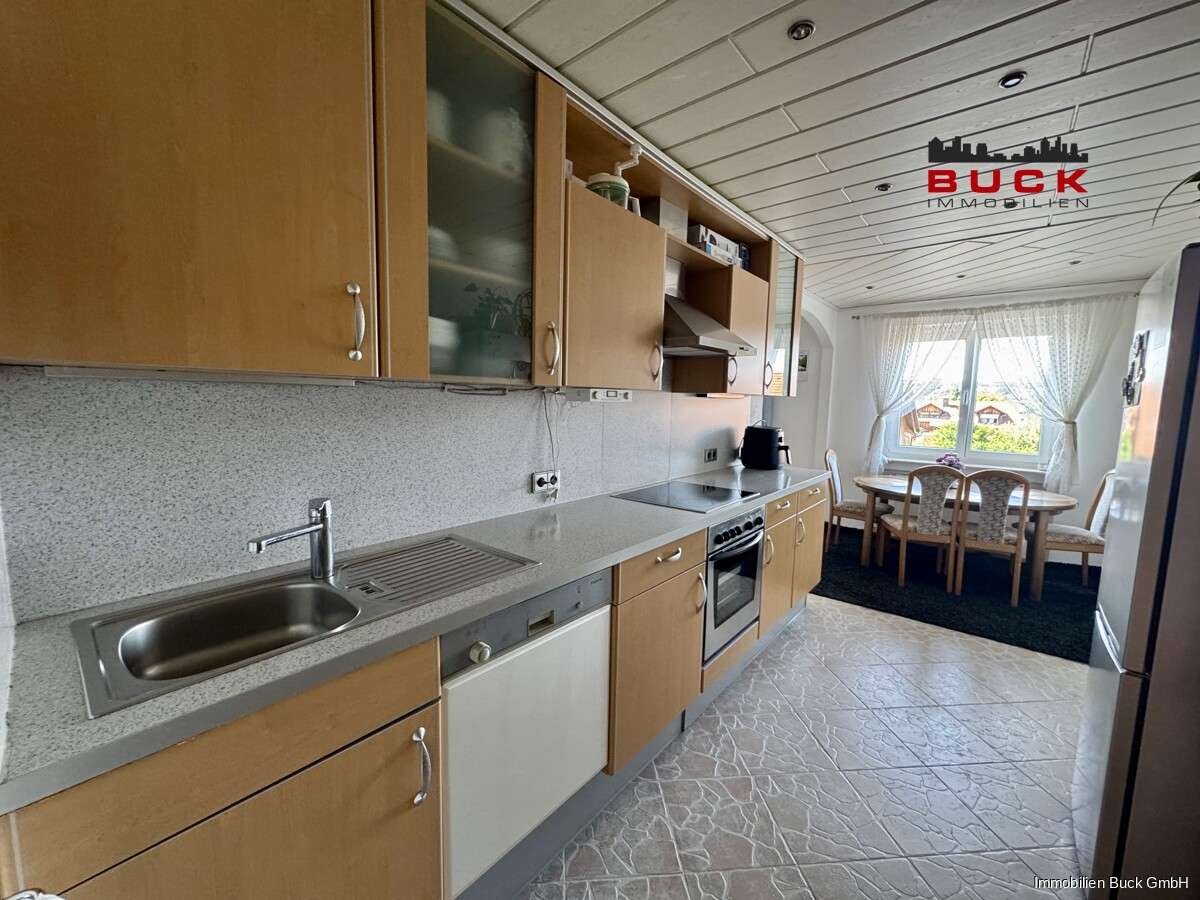 Immobilie in Amstetten - Gepflegte und gut vermietete 3,5-Zimmerwohnung mit Garage und Balkon in begehrter Lage! - Bild 2