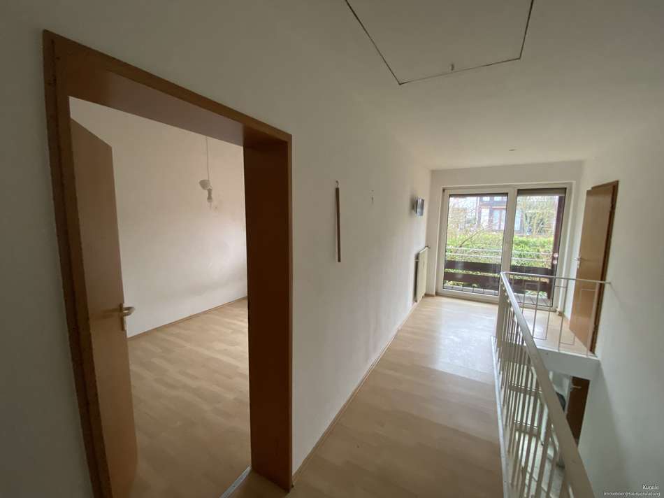 Flur Blick zum Balkon
