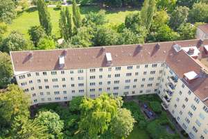 Denkmalgeschützter wunderschöner Altbau | 122m2 | 4 Zimmer | 2 Bäder | 2 Südbalkone | Volksparkblick – Die vollständige Adresse der Immobilie erhältst du vom Anbieter., 10715 Wilmersdorf, Berlin – Vorschaubild 23