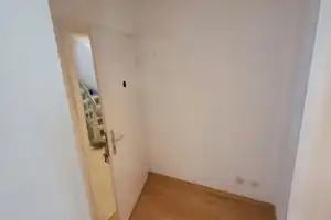 Kreativer Malermeister für Wohnung in der KTV gesucht – Friedrichstraße 29, 18057 Rostock – Vorschaubild 3