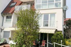 KS-Niederzwehren: Großräumiges Reihenendhaus mit ELW und schönem Garten!