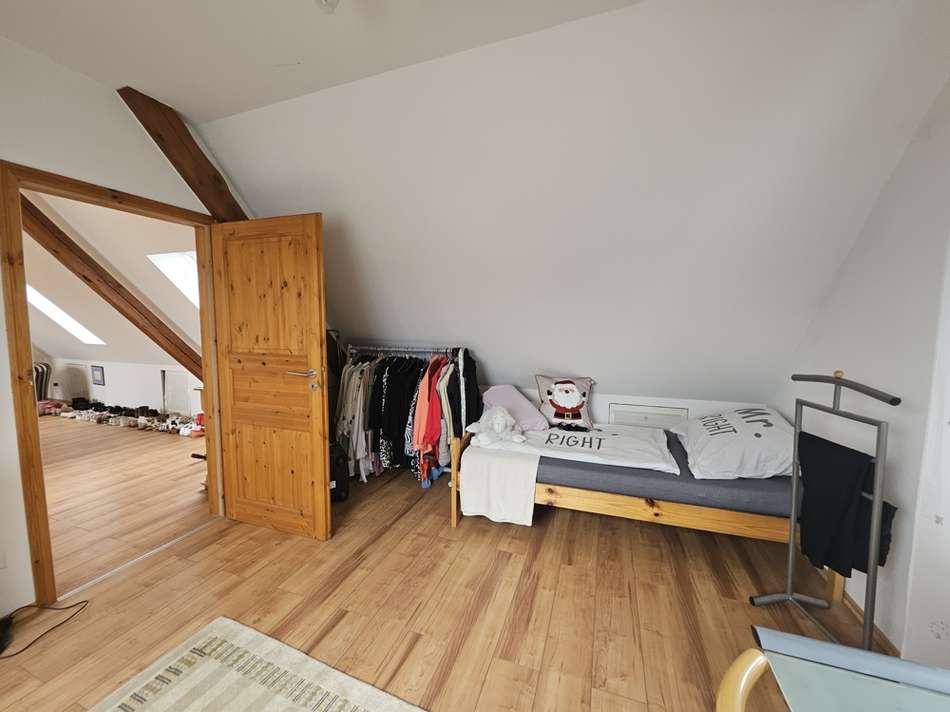 Schlafzimmer 2 DG