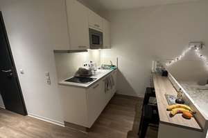Untermiete bis 30.09.2026: Helles Wohnheimzimmer in Altstadtlage – Habsburgerstraße 132, 79104 Neuburg, Freiburg im Breisgau – Vorschaubild 2