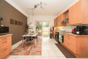 Wohnen mit Charme – Gepflegte 3,5-Zimmer-Wohnung in Bergerhausen – Die vollständige Adresse der Immobilie erhältst du vom Anbieter., 45136 Bergerhausen, Essen – Vorschaubild 11
