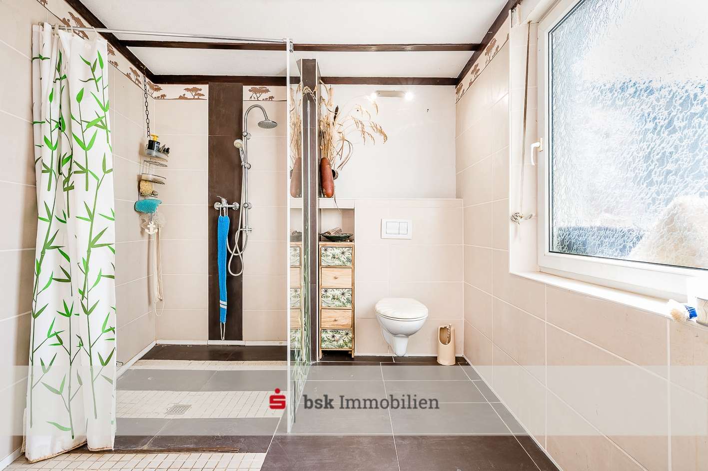 Immobilie in Brück - Großzügiges Einfamilienhaus mit Einliegerwohnung und Remise - Bild 0