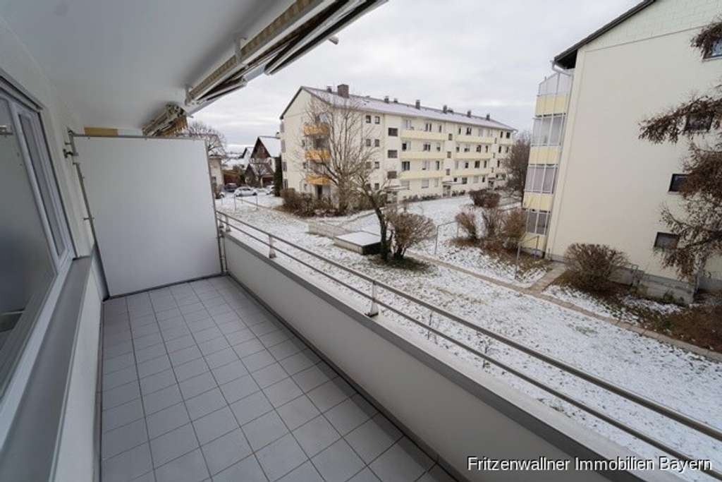 Immobilie in Weilheim in Oberbayern - „Einziehen & wohlfühlen: Renovierte 3-Zimmer-Wohnung mit Balkon-Duo“ - Bild 2