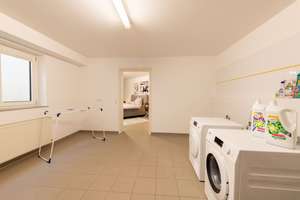 EXKLUSIVE PREMIUM-VILLA IN BESTLAGE ! BURGBLICK - HALLENBAD - TIEFGARAGE - SPA - – Schweitzerstraße 7, 84489 Burghausen – Vorschaubild 20