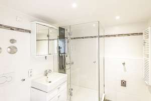 Wohnen wie ein Olympiasieger – Exklusive Terrassenwohnung im Olympiadorf! – Die vollständige Adresse der Immobilie erhältst du vom Anbieter., 80809 Am Riesenfeld, München – Vorschaubild 8