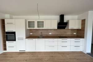 Moderne 2-Zimmer-Wohnung in Tiefenbach: Wohnen nahe Passau! – Pfarrer-Siegfried-Kroiss-Strasse 36, 94113 Tiefenbach – Vorschaubild 2