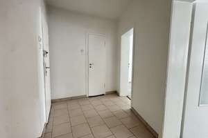 Attraktiv geschnittene 3,5-Zimmer-Wohnung mit optionaler Garage und zusätzlichem Stauraum – Die vollständige Adresse der Immobilie erhältst du vom Anbieter., 45143 Altendorf, Essen – Vorschaubild 2