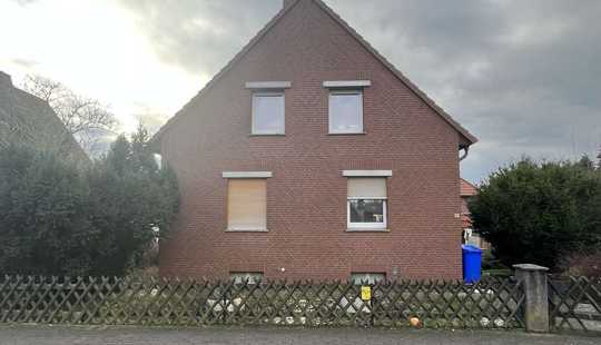 Bild von Großes Grundstück in Danndorf– sanierbar & ideal für Handwerker oder Projektentwickler!