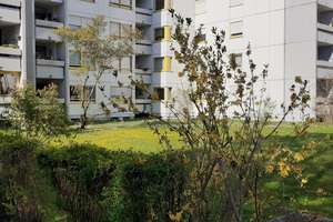 Provisionsfrei: Schöne ruhige 3,5 Zimmer-Wohnung mit Loggia-Balkon in München-West – Guardinistraße 45, 81375 Neuhadern, München – Vorschaubild 8
