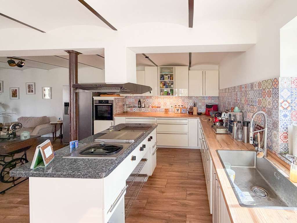 Immobilie in Ottenbüttel - Traumhaftes Bauernhaus mit Reet - modernisiert - Bild 2