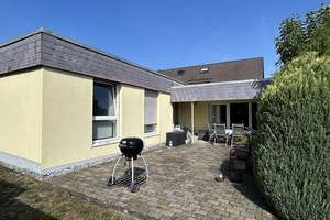 VR IMMO: Hilchenbach-Dahlbruch, Bungalow mit Garage und Stellplatz sucht neue Bewohner. – Die vollständige Adresse der Immobilie erhältst du vom Anbieter., 57271 Hilchenbach – Vorschaubild 3