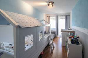 Ort der Gemütlichkeit: bezugsfreie, barrierearme 3-Zi.-Whg. + 2 TG-Stellplätze in Leipzig-Lindenthal – Die vollständige Adresse der Immobilie erhältst du vom Anbieter., 4158 Lindenthal, Leipzig – Vorschaubild 4