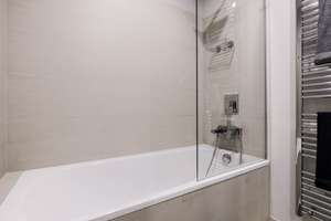 Schickes 2 Zimmer-Apartment im 1. OG im Gartenhaus – Die vollständige Adresse der Immobilie erhältst du vom Anbieter., 12049 Neukölln (Ortsteil), Berlin – Vorschaubild 9