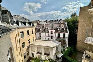 Gepflegte 4 - Zimmerwohnung mit 2 x Balkon in der Mitte Wiesbadens! – Bülowstrasse 7, 65195 Wiesbaden – Vorschaubild 10