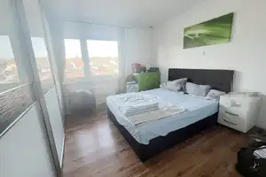 Zweifamilienhaus in Top-Lage – Garage, Terrasse, Balkon & Garten! Provisionsfrei! – Karlsruhe – Vorschaubild 9