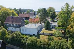 Außergewöhnliches Wohnensemble in Rödental-Einberg: Historisches Wohnhaus mit modernem Bungalow – Die vollständige Adresse der Immobilie erhältst du vom Anbieter., 96472 Rödental – Vorschaubild 2