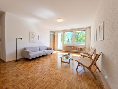 Großzügge 4-Zimmerwohnung mit zwei Balkonen und TG in Konstanz