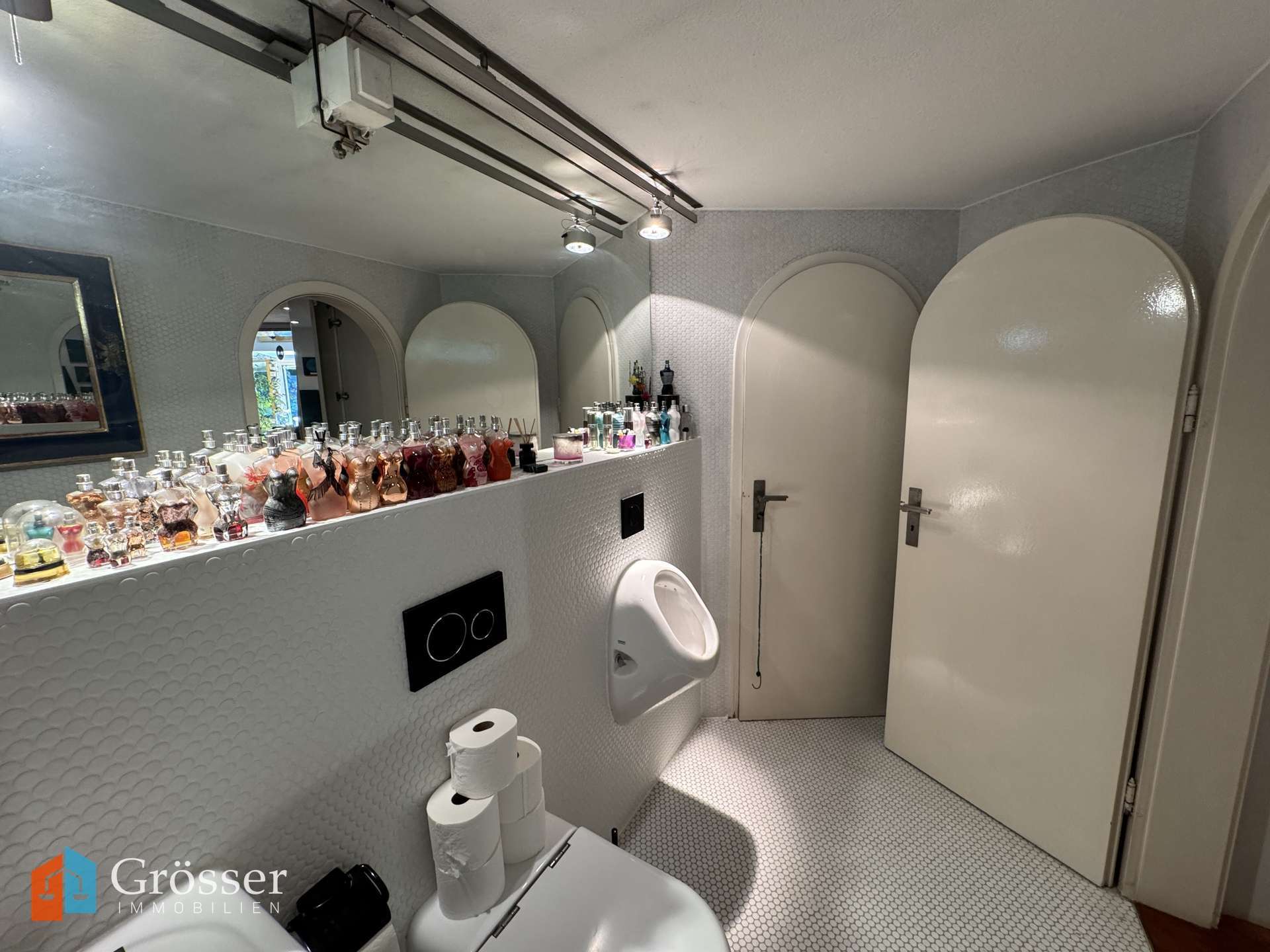 Immobilie in Keltern - repräsentatives Haus mit großem Garten - Bild 2