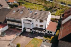 Wohnen mit Herz: großzügiges Haus für Familien, Generationen und neue Lebenswege – Die vollständige Adresse der Immobilie erhältst du vom Anbieter., 63869 Heigenbrücken – Vorschaubild 2