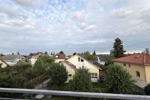 Provisionsfrei: Lichtdurchfluteter DG-Traum mit Süd-Ost-Balkon, EBK & TG-Einzelplatz in Trudering – Die vollständige Adresse der Immobilie erhältst du vom Anbieter., 81827 Waldtrudering, München – Vorschaubild 8