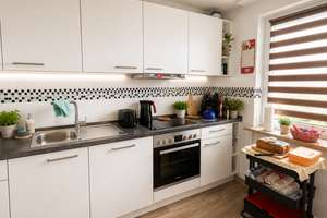 Über den Dächern von Lübeck – gepflegte 2,5-Zimmer-Wohnung mit Loggia und Weitblick – 23558 Buntekuh, Lübeck – Vorschaubild 7