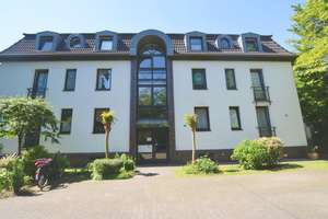 Helle 3 Zimmer-Wohnung im EG/Hochparterre mit Balkon in äußerst gepflegtem Mehrfamilienhaus – Westparkstr. 89, 47803 Kempener Feld/Baackeshof, Krefeld – Vorschaubild 2