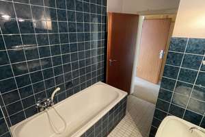 Freundliche und helle Dachgeschosswohnung mit fünf Zimmern in Essen-Schönebeck – Die vollständige Adresse der Immobilie erhältst du vom Anbieter., 45359 Schönebeck, Essen – Vorschaubild 11