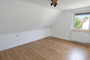 Familienparadies: Modernisiertes 5 Zimmer Einfamilienhaus mit großem Garten in Trossingen – Mühlenweg 7, 78647 Trossingen – Vorschaubild 19