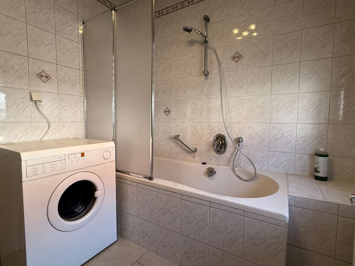 Immobilie in Weiden in der Oberpfalz - Dreifamilienhaus in zentraler Lage von Weiden - Bild 0