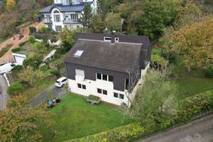 Großzügiges Familiendomizil mit Blick ins Grüne -  Ihr neues Zuhause in Bad Kreuznach-Süd  – Die vollständige Adresse der Immobilie erhältst du vom Anbieter., 55543 Bad Kreuznach – Vorschaubild 5