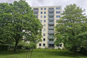 Gut geschnittene 3-Zimmer-Wohnung in belebter Lage in der Rendsburger Schleife
