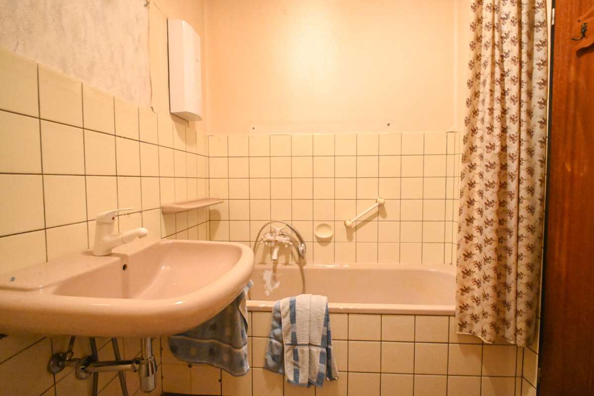 Immobilie in Dieburg - DIETZ: Reihenmittelhaus mit Garage, Keller und Garten in beliebter Lage Dieburgs! - Bild 1