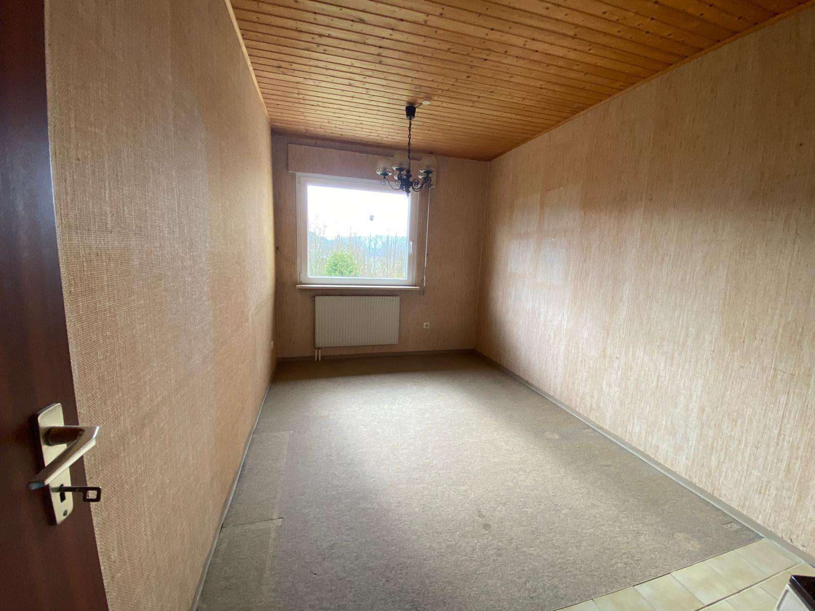 Immobilie in Ebermannstadt - Doppelhaushälfte mit Garten, Garage und viel Platz für die Familie - Bild 3